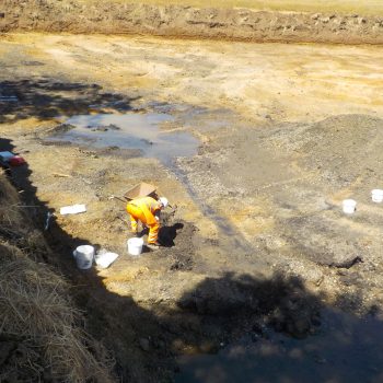 Excavation of depressions at the base of the palaeochannel