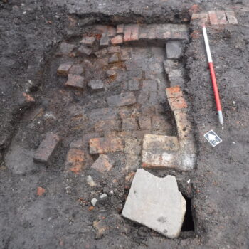 Base of brick-lined privy midden pit at Hatter Street © Copyright ARS Ltd 2022